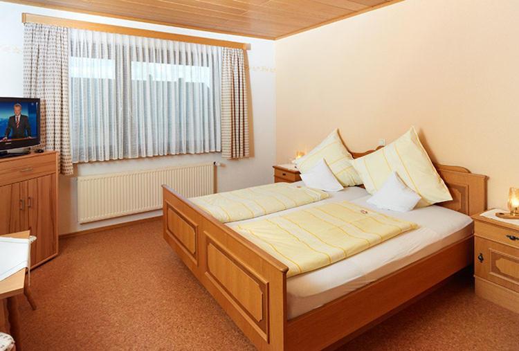 Hotel Garni Assion Birgel エクステリア 写真