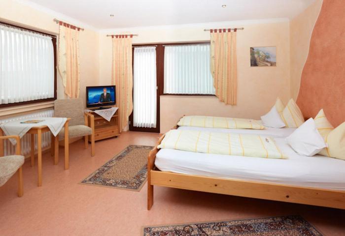 Hotel Garni Assion Birgel エクステリア 写真